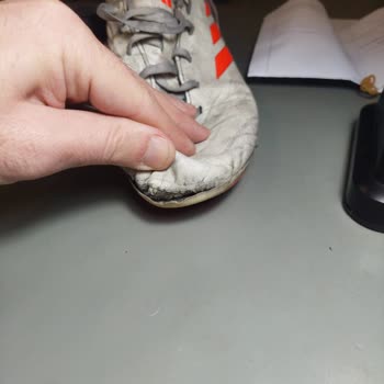 Ürünün Arkasında Durmayan Adidas!