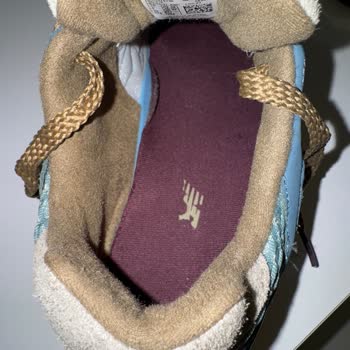 As Outlet (Bursa) Bulldozer Orijinalliği Şüpheli Ayakkabı Satışı