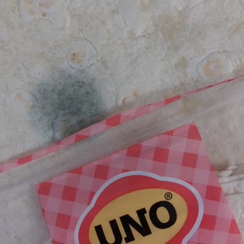 UNO'dan Aldığım Lavaşı İlk Kez Açmama Rağmen Küflendiğini Gördüm