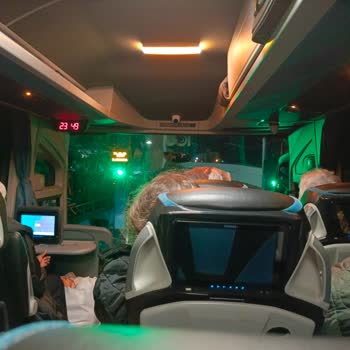 Varan Turizm Saatlerce Gecikme Ve Personelin Terslemesi