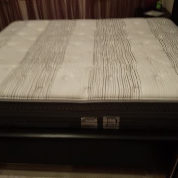 İstikbal Marka Çift Kişilik Yatak