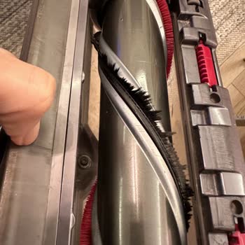 Dyson Süpürge Tüy Kopması Ve İlgisiz Marka Deneyimi