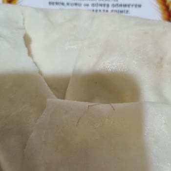 Ege Salı Pazarı Yufkadan Kıl Çıktı