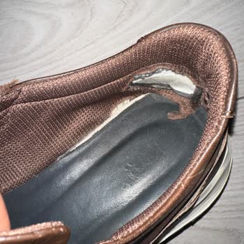 Kiğılı Giyim Ayakkabı Astar Yırtılması