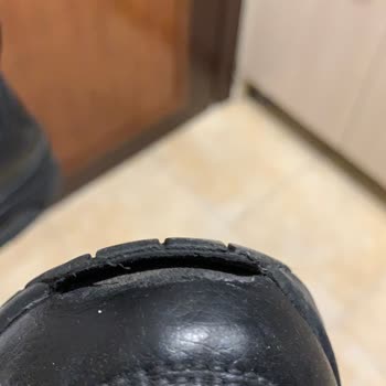 Skechers Kullanım Süresi Dolmadan Ürünün Yırtılması