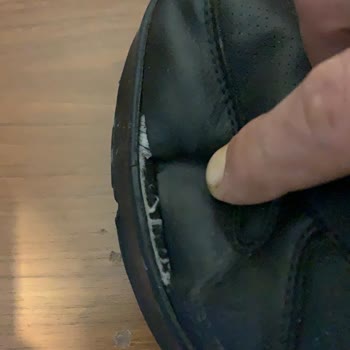 Skechers Kullanım Süresi Dolmadan Ürünün Yırtılması