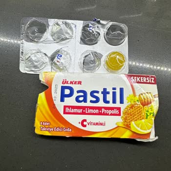 Ülker Pastil Ağızda Yaralar Çıkarıyor