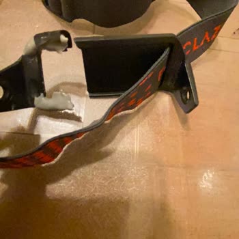 Decathlon Kafa Lambası Üretim Hatası Sert Plastiğin Kırılması