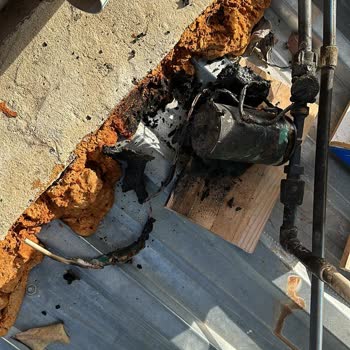 Kampa Pompası Yandı