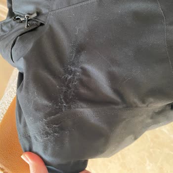 Columbia Mont 20 Giyişte Pamuklandı