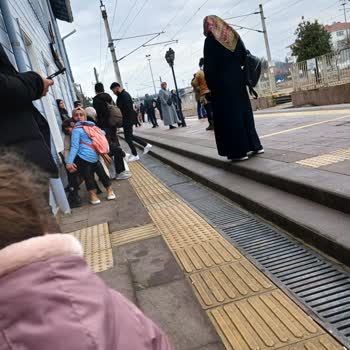 TCDD Çerkezköy İstasyon Tren Geç Gelmesi