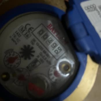 BUSKİ Çalışanı Sayacı Yanlış Okuyor.