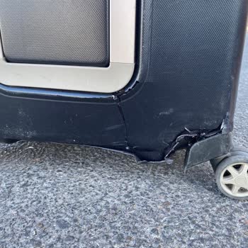 Sky Marine Ferries Çalışanı Bavulumu Kırdı Ve İlgilenmiyorlar