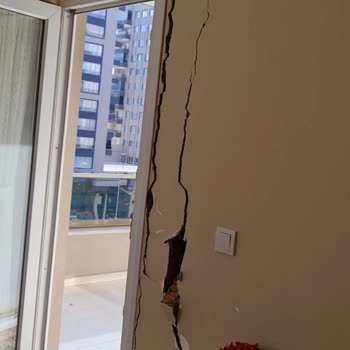 Depremzedeyim, "Anadolu Sigorta" Dan Şikayetçiyim