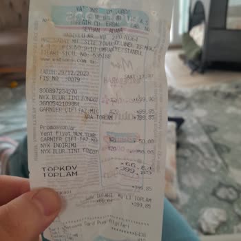 Nyx Blur Tint Fondöten