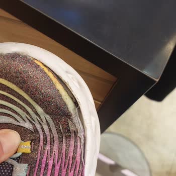 Etichet Skechers Spor Ayakkabı Kalitesizliği