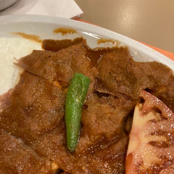 HD İskender Restaurant Garsonları Ve Hizmetleri Çok Kötü