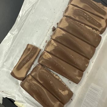 Ülker Laviva Bozuk Haliyle Raflarda