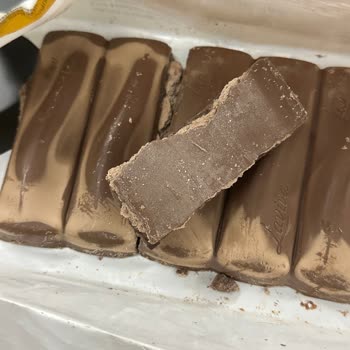 Ülker Laviva Bozuk Haliyle Raflarda