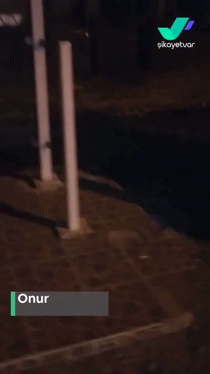 İzmir Büyükşehir Belediyesi Yapılmayan Durak, Araba Parkı Oldu videonun kapak resmi