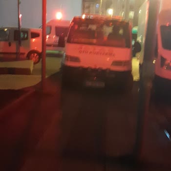 Bahçelievler Belediyesi Bahçelievler Şirinevler Mevlana Heykelinin Önü Park Sorunu