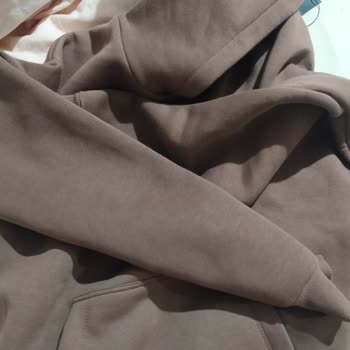 Mavi Sweatshirt Tek Sefer Giyinmede Yırtıldı
