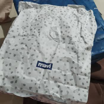 Mavi Sweatshirt Tek Sefer Giyinmede Yırtıldı
