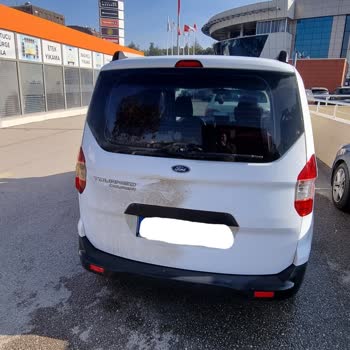 Özdilek AVM Araç Yıkama İstasyonundan Temizlenmeden Çıkıyor