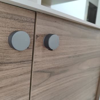 Doğtaş Montaj Ekibi Mobilyaları Kırdı