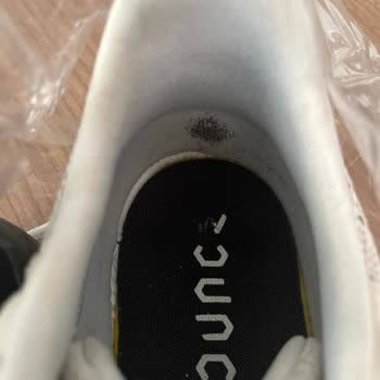 Adidas Ayakkabı Hemen Eskidi