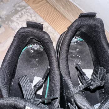 Puma Ayakkabının Tabanı Eridi