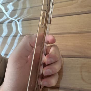 Spigen Türkiye Sararan Şeffaf Kılıf Sorunu