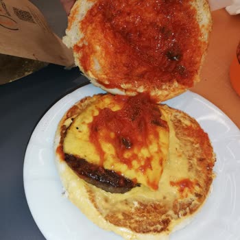 Köfteci Yusuf'tan Olmayan Hamburger