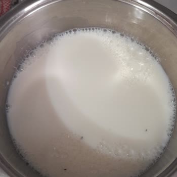 Dost Süt BİM'den Almıştım İçinden Böcek Çıktı