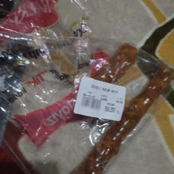 Halktan Kuruyemiş Sucuklu Cevizde İnsan Saçı Çıktı