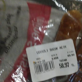 Halktan Kuruyemiş Sucuklu Cevizde İnsan Saçı Çıktı