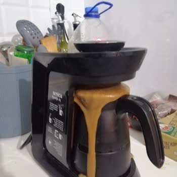 Arnica Köpüklü Eko Kahve Makinesi Taşırıyor