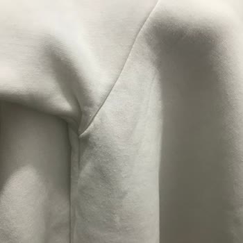 Mavi Sweatshirt İlk Yıkamada Tüylendi