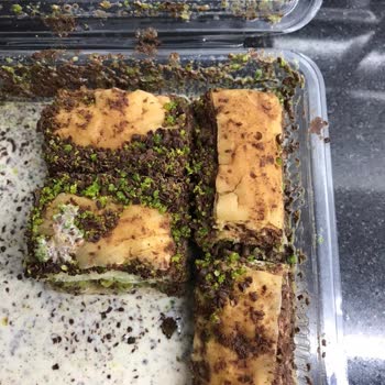 Karaköy Güllüoğlu Soğuk Baklavası Bayat Ve Lezzetsiz