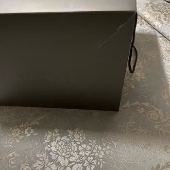 Vakko Çanta Hediye Paketi Hazırlama Özensizliği