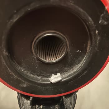 Bosch Dikey Süpürge Toz Haznesinin Klipsi Kırıldı