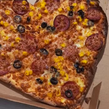 Domino's Pizza İlgisiz Ve Özensiz