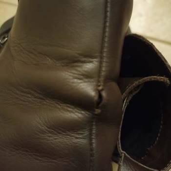 FLO Ayakkabı FLO Kusurlu Ürünün Ücret İadesini Yapmadı.