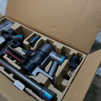 Fakir Ev Aletleri Fakır İnovator Süpürge Tetik Kısmından Çarpıyor