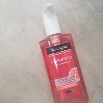 Neutrogena Cildim Kuruyor Ve Kıpkırmızı Oluyor