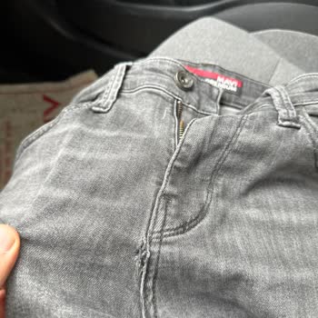 Mavi Kısa Süre Aldığım Pantolon Sökülme Ve Yırtılma Oldu