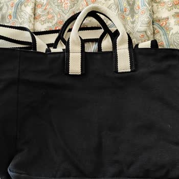 Mavi Markalı Çantada Renk Değişimi