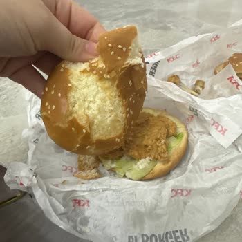 KFC Bulgurlu Bayat Hamburger Gönderiyor