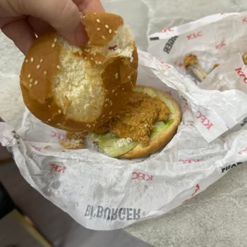 KFC Bulgurlu Bayat Hamburger Gönderiyor