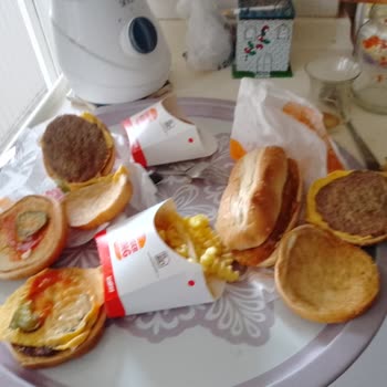 Burger King Bayat Ve Kalmış Ürün
